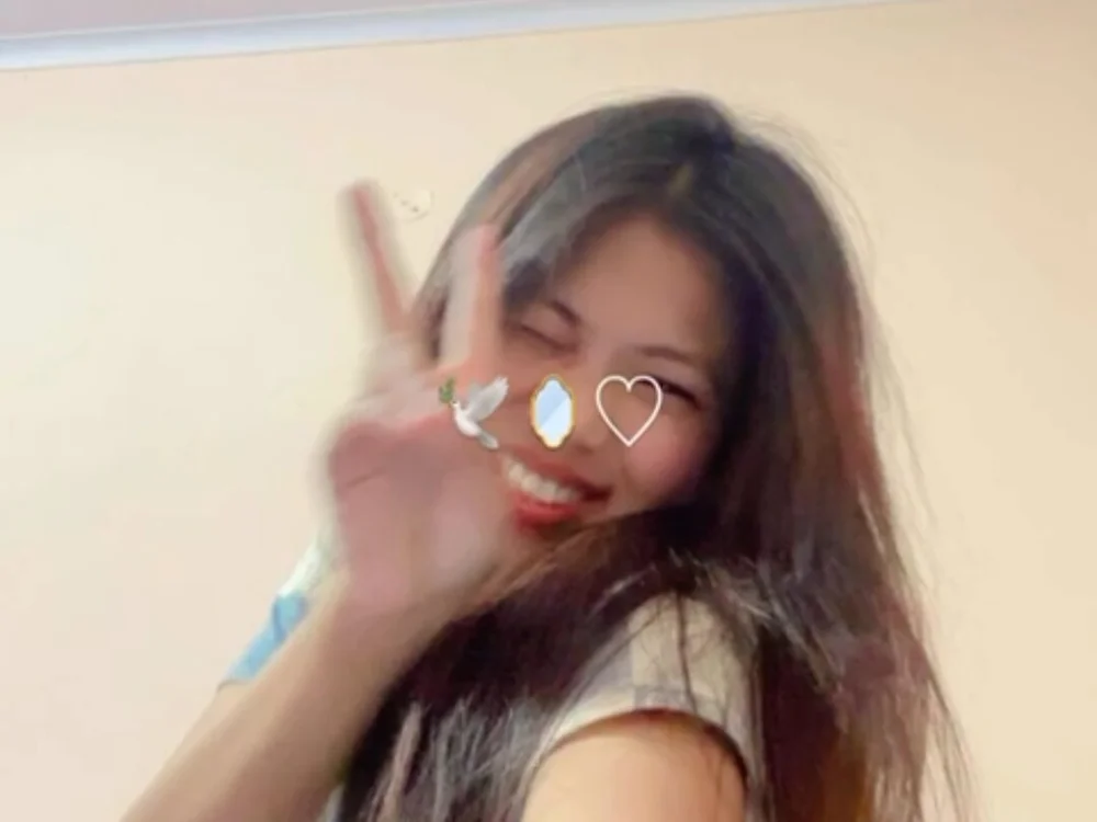 Priyahot00's Offline Chat Room