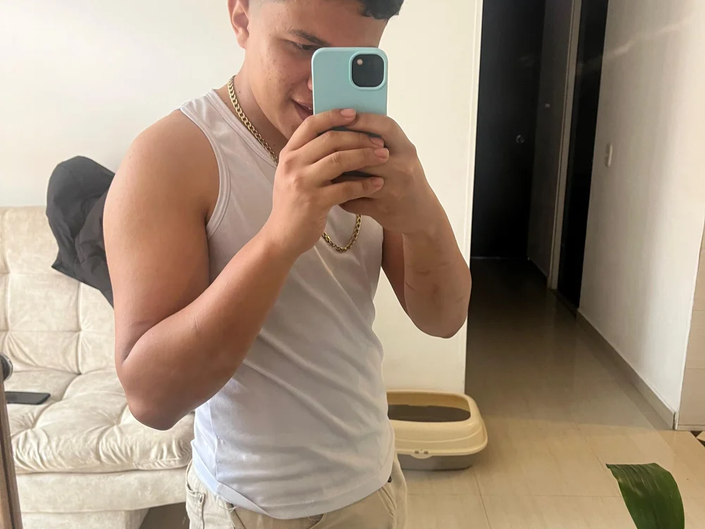 Offline chatovací místnost Ares_Cooper