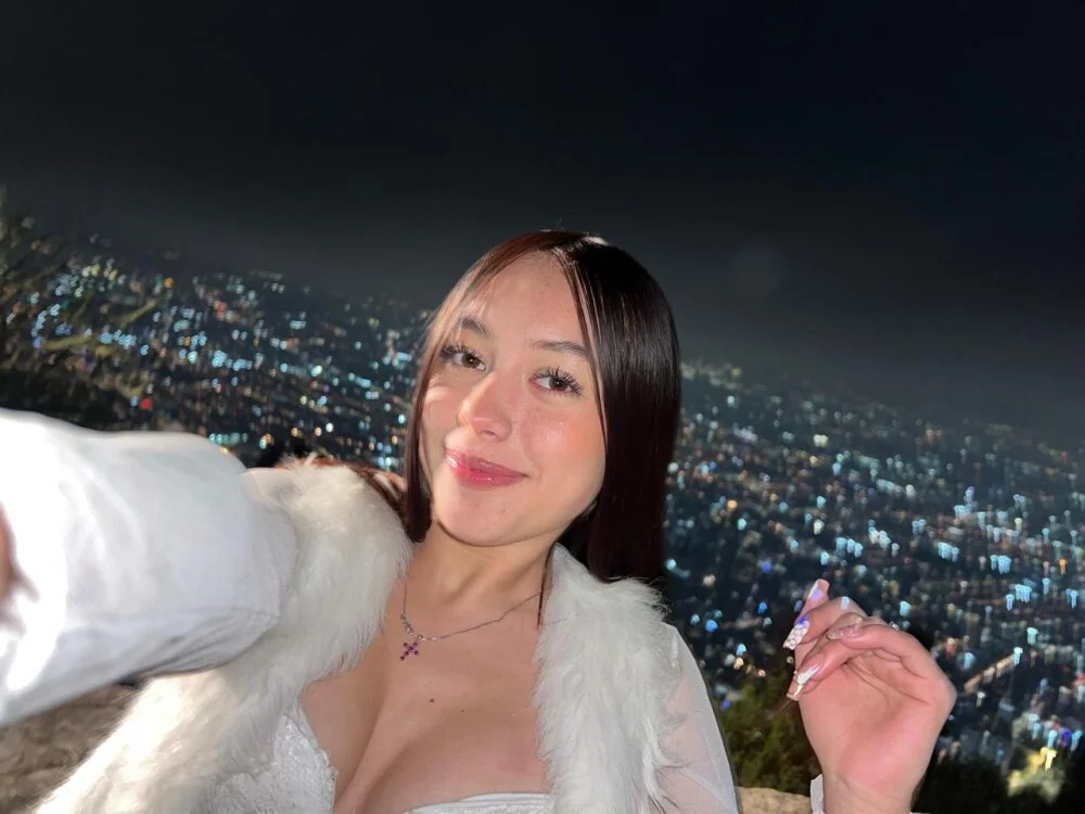 Celestee_Solis Offline XXX Chat