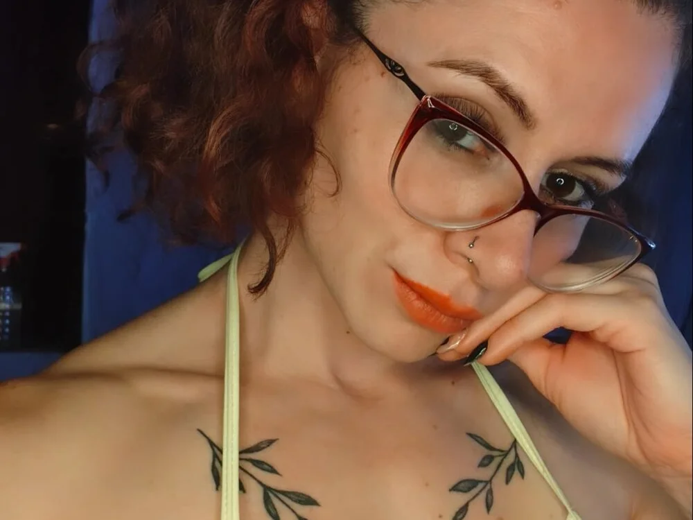 Nanucurlyxx 离线XXX聊天