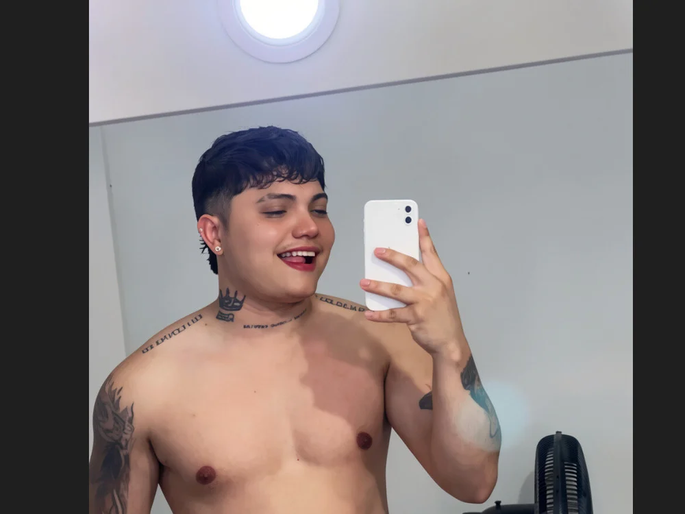 King_boy13 offline XXX-chat
