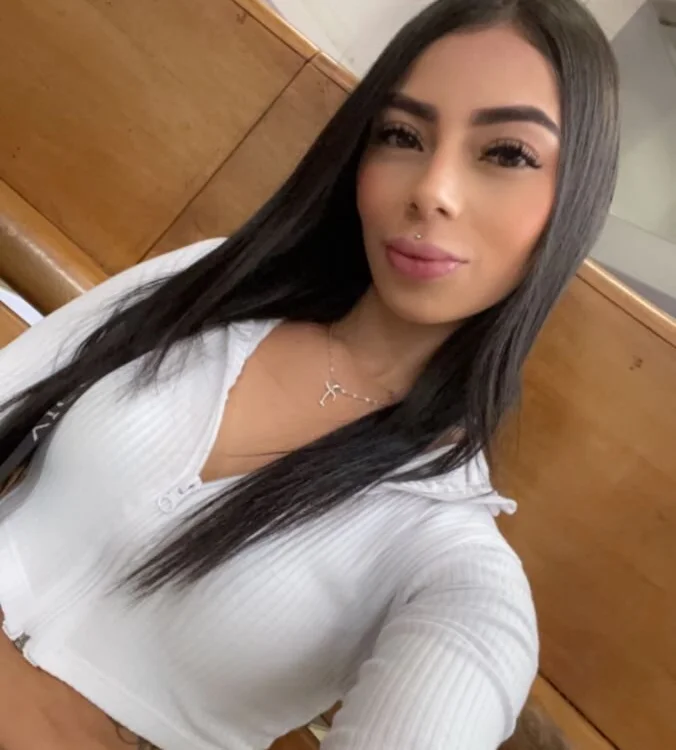 nahia_lopez offline chatrum