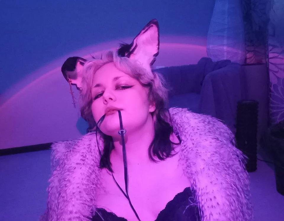 -HwasaMoore's Offline XXX Chat