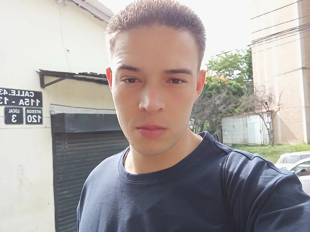 El_mago2728: офлайн-секс-чат