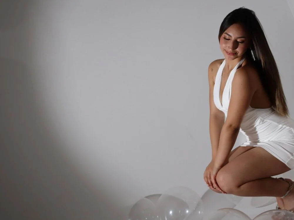 Emma_Selenee's Offline XXX Chat