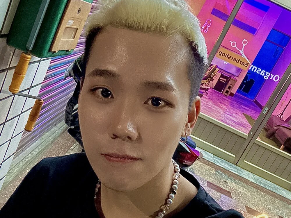 Albert_Lin: συνομιλία ΧΧΧ εκτός σύνδεσης