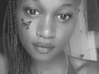 XXX chat uživo modela MissLilly1