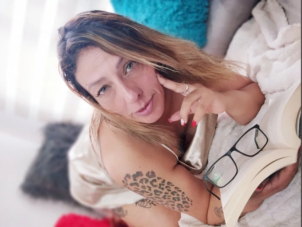 steisyhills Chat XXX offline