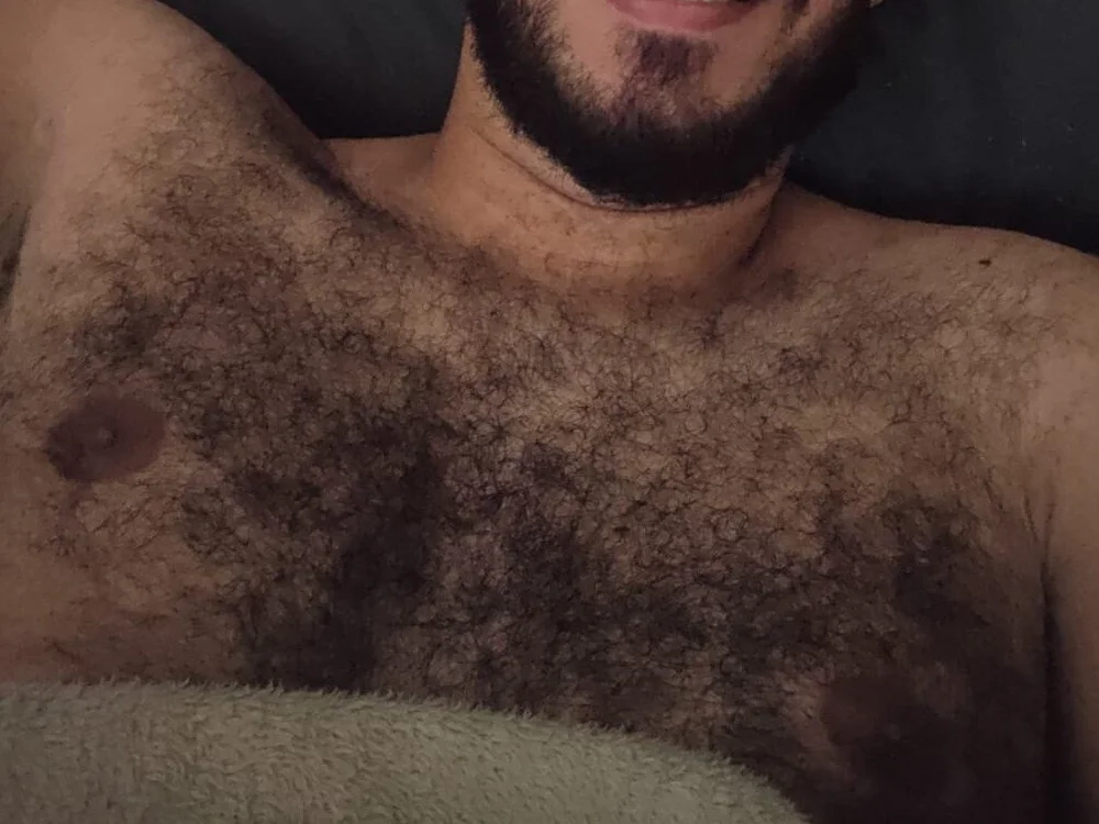 HairyLatinBRn Offline XXX chat