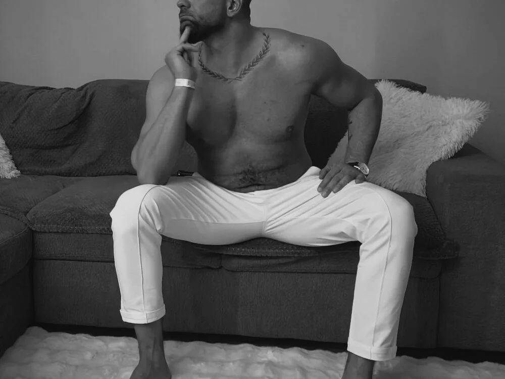 Angelo_33 – Offline XXX chat