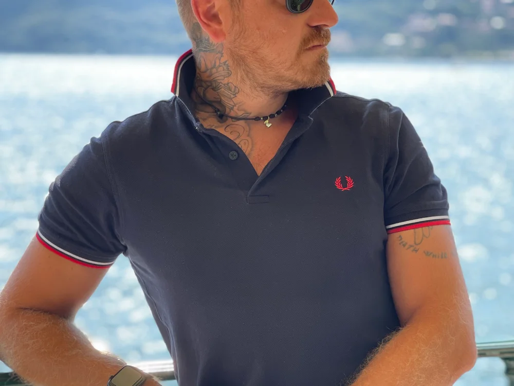 just_luca offline XXX-chat