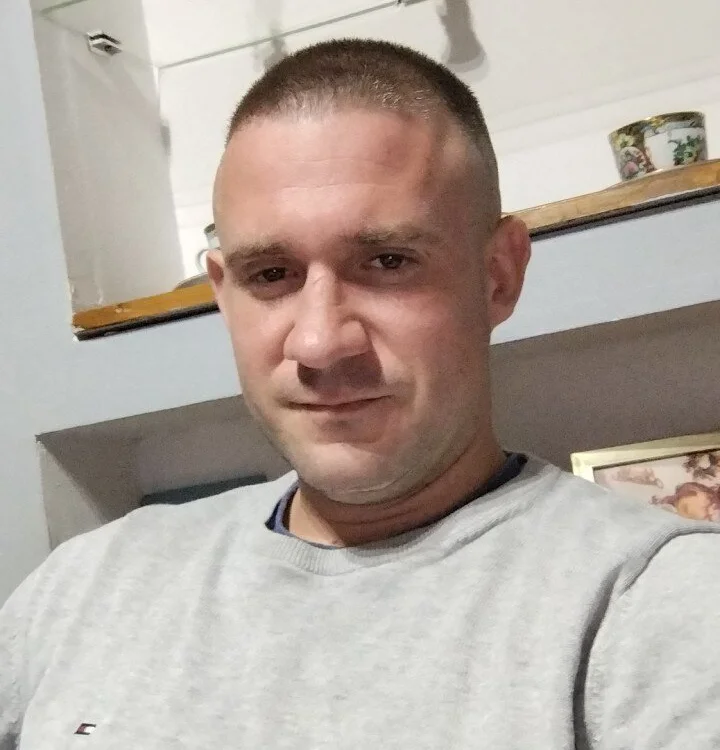 przystojny94 Offline XXX-chat