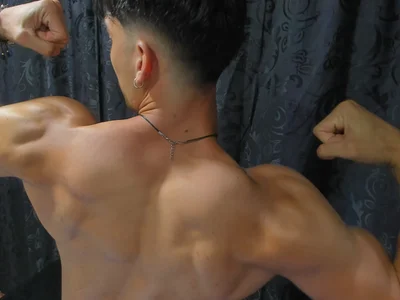 Corey_Vale Male Blackhair Free Webcam Nude