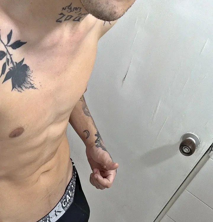Offline XXX chat modela MaxHornyLatin