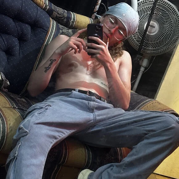 Bookjinn: офлайн-секс-чат