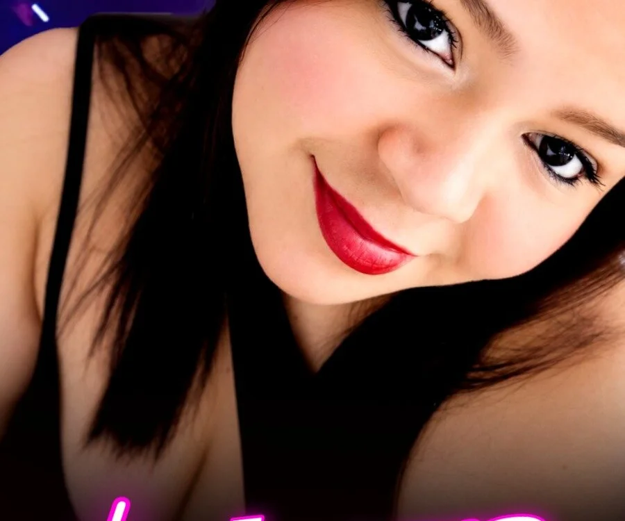 laura_br1n Offline XXX chat