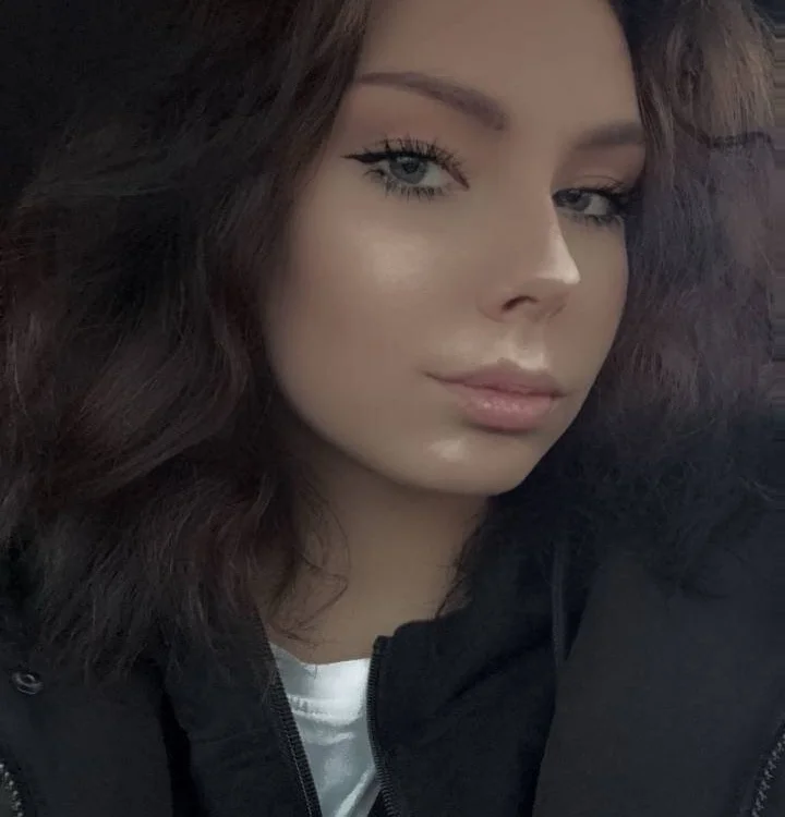 Ruth_Blake's Offline Chat Room