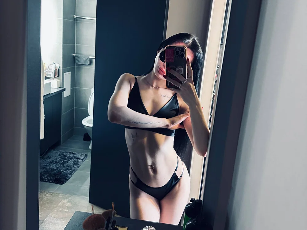 AvelineLune Chat XXX offline