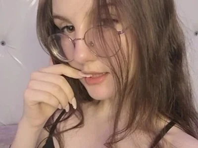 LiLunny_ Female Dildo Free Cam Strip