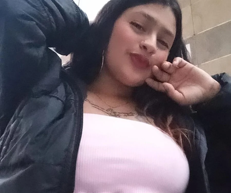 Adhara_torres' Offline XXX Chat