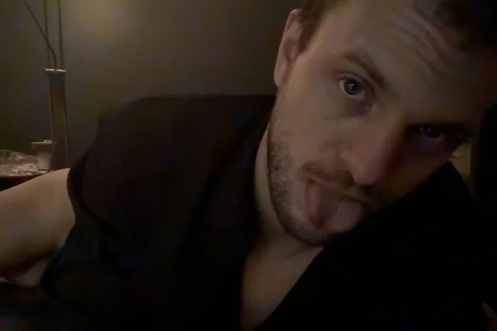 Offline chatovací místnost CrazyJakey