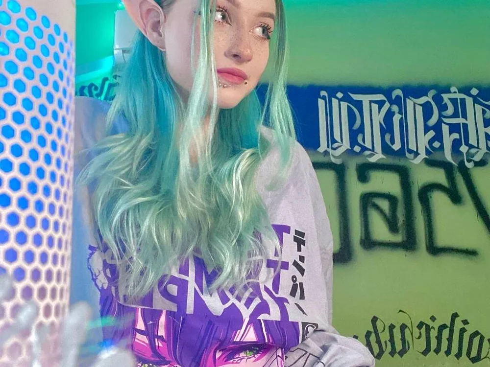 Eva_Phantom's Offline Chat Room
