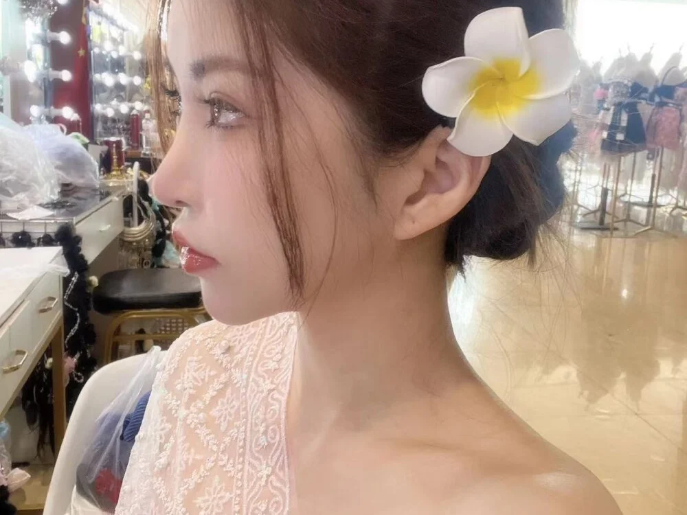 دردشة Lucky-Cora الجنسية دون اتصال