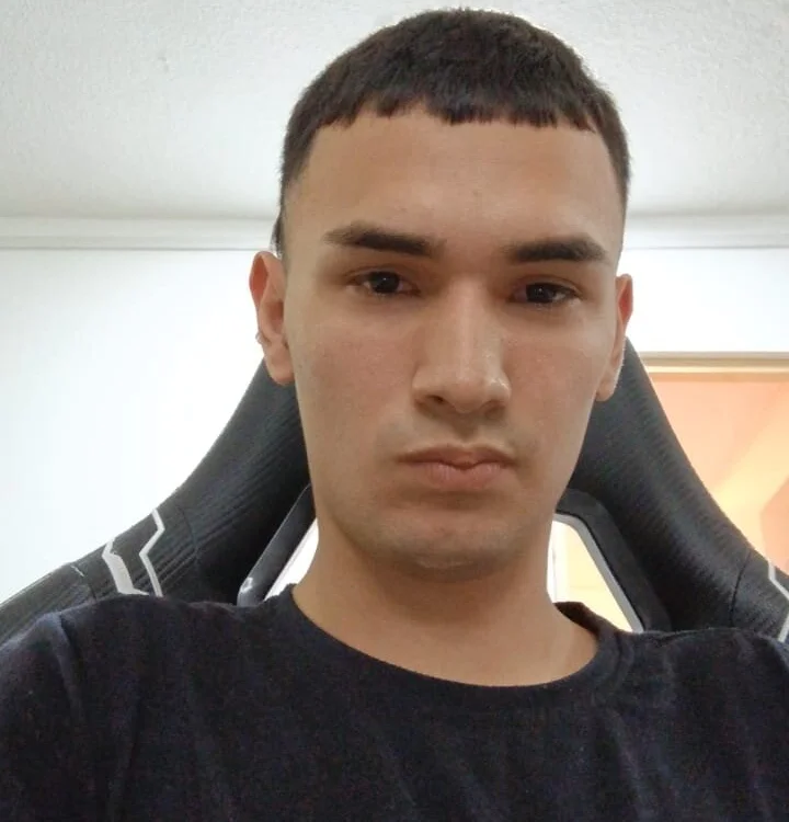 __LUCAS_BLAZE Offline XXX Chat