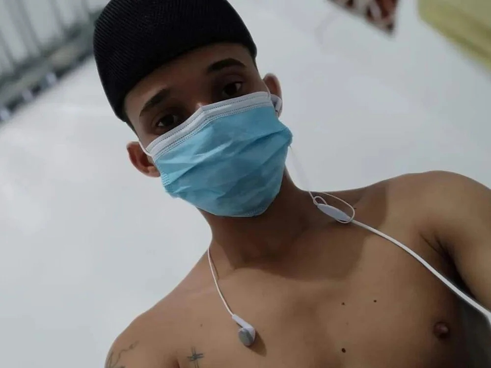 Offline XXX chat modela flaco-polla