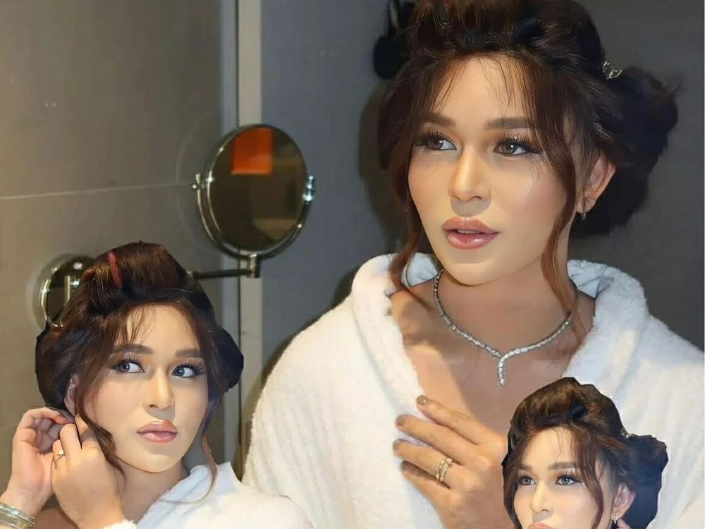 แชท XXX ออฟไลน์ของ MistressNextDoor_
