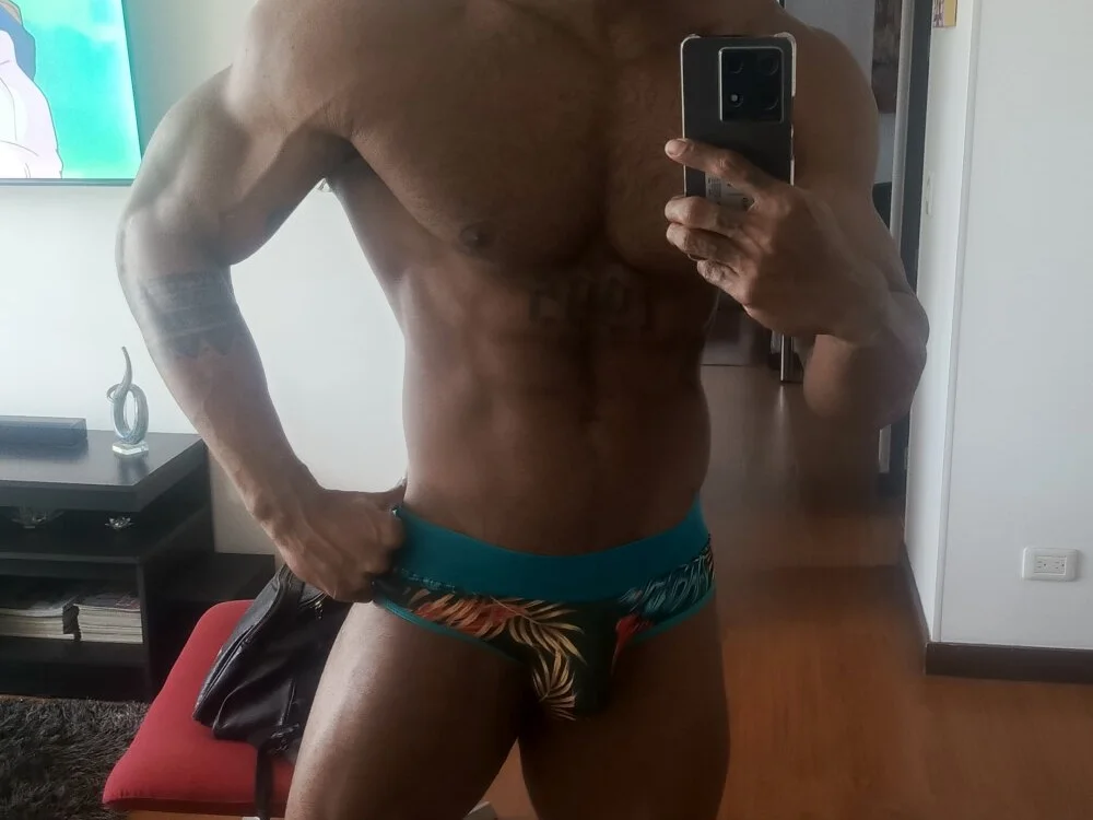 mailo_hot_sexi Adlı Modelin Çevrimdışı XXX Sohbeti