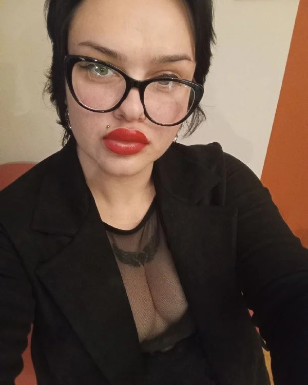 KamillaJei offline XXX-chat
