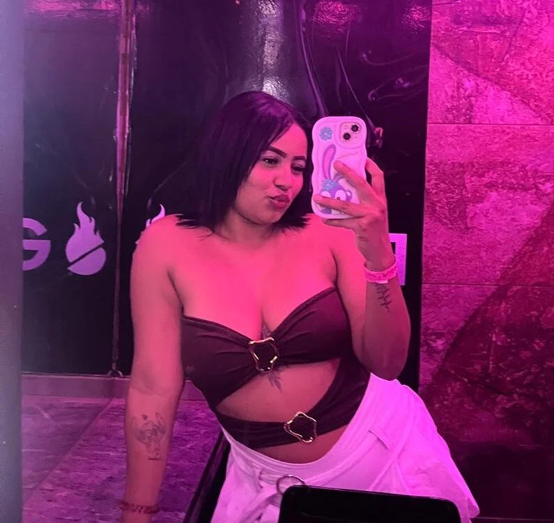 NicolBrunnette19 cover photo