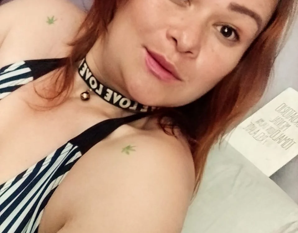 Lola_Storm offline chatrum