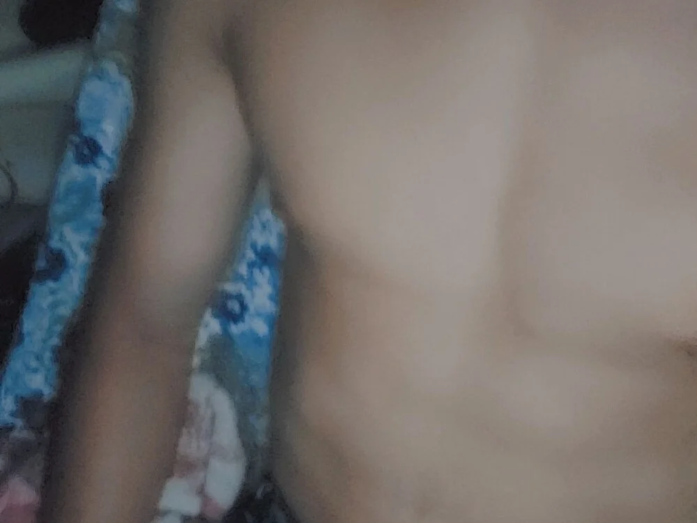 ch___ro69 Adlı Modelin Çevrimdışı XXX Sohbeti