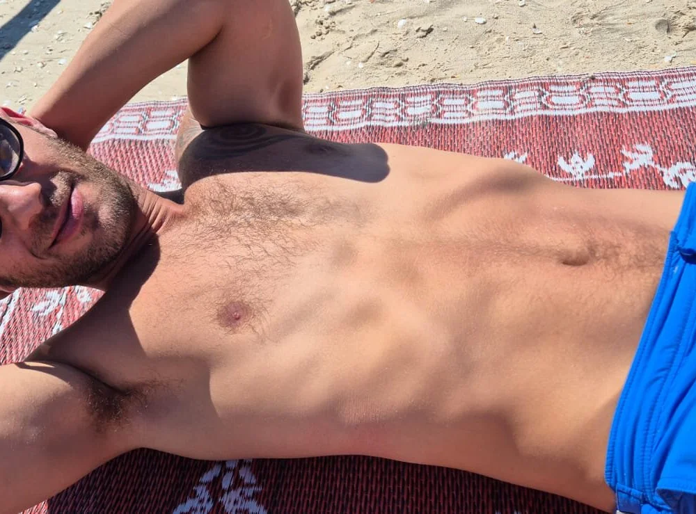 TOM_ANAL: συνομιλία ΧΧΧ εκτός σύνδεσης