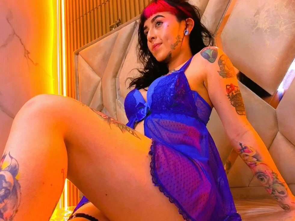 nova_kitttyy Offline XXX-chat