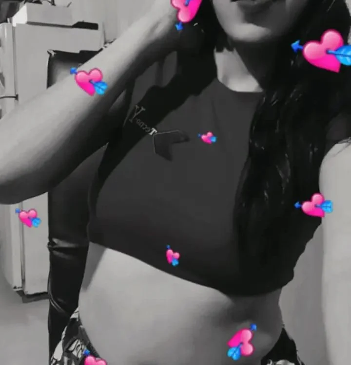 emma_pettite offline chatrum