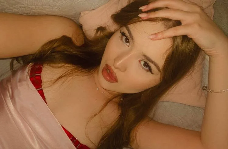 RondaRose_ cam model