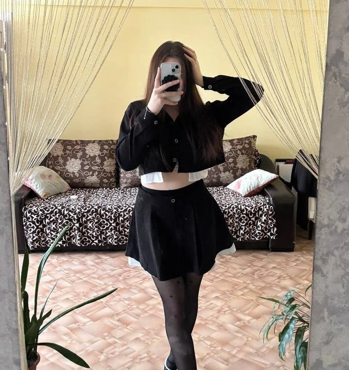 ModestaCavan – Naživo XXX chat