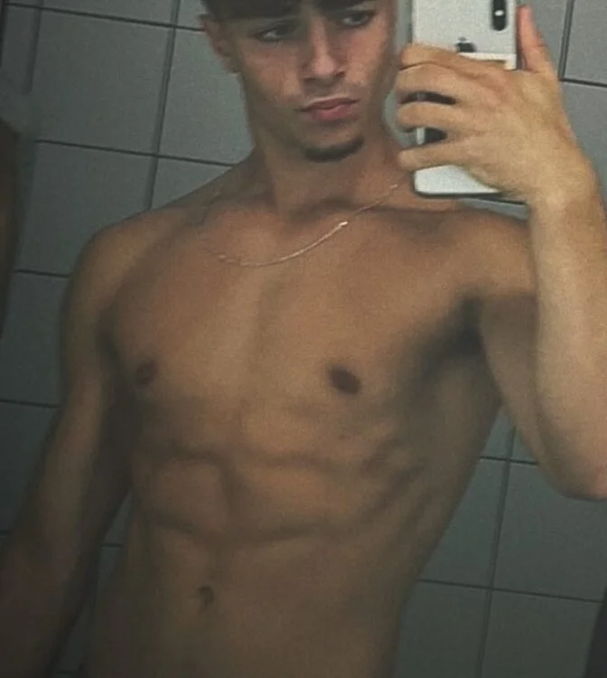 luisss_19cm Offline XXX Chat