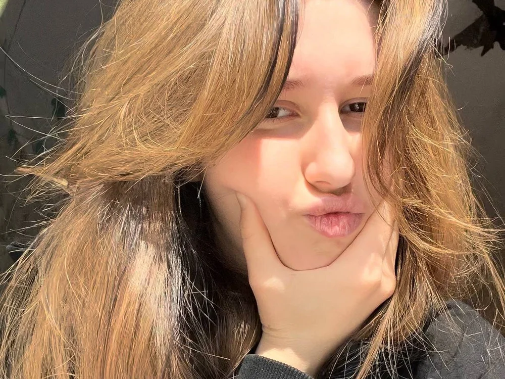 CorinnaColyer offline chatrum