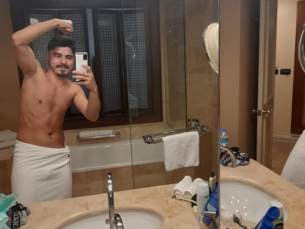 hardkurdish21's Offline XXX Chat