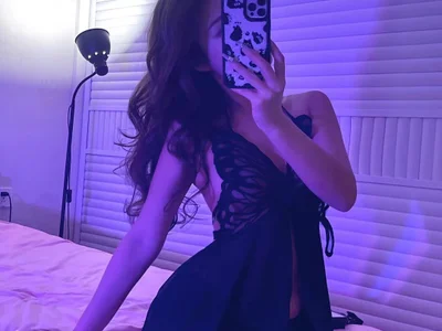 Yuanbaoba-00 Female Middlepricedprivates Cam Striptease