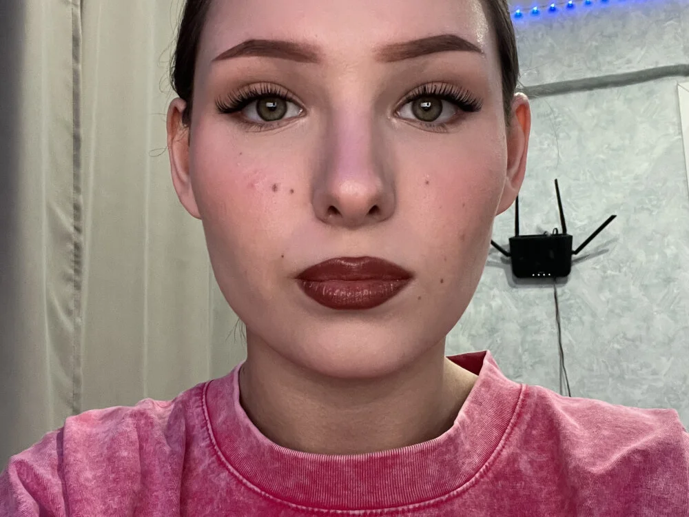 FoxieFlare's Offline XXX Chat