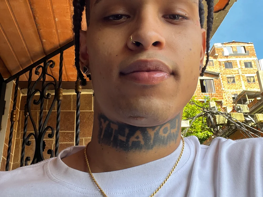 SirRay99n Offline XXX chat