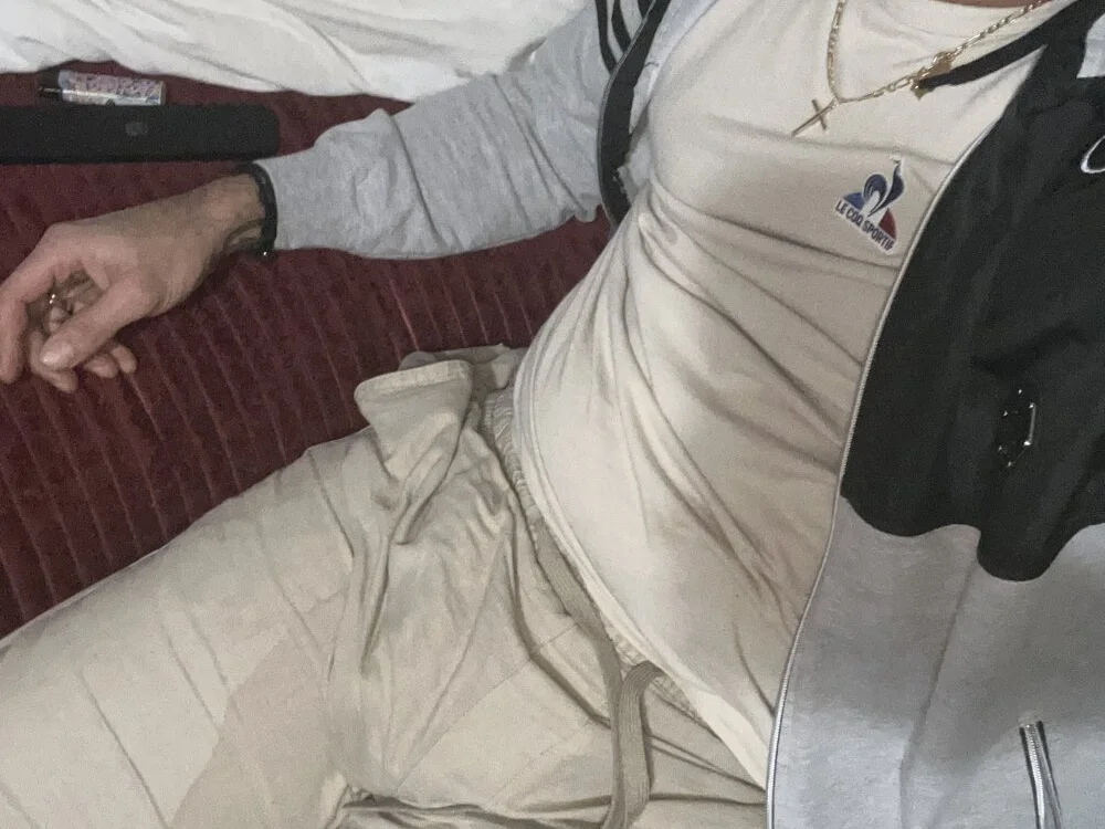 BoMale Adlı Modelin Çevrimdışı XXX Sohbeti