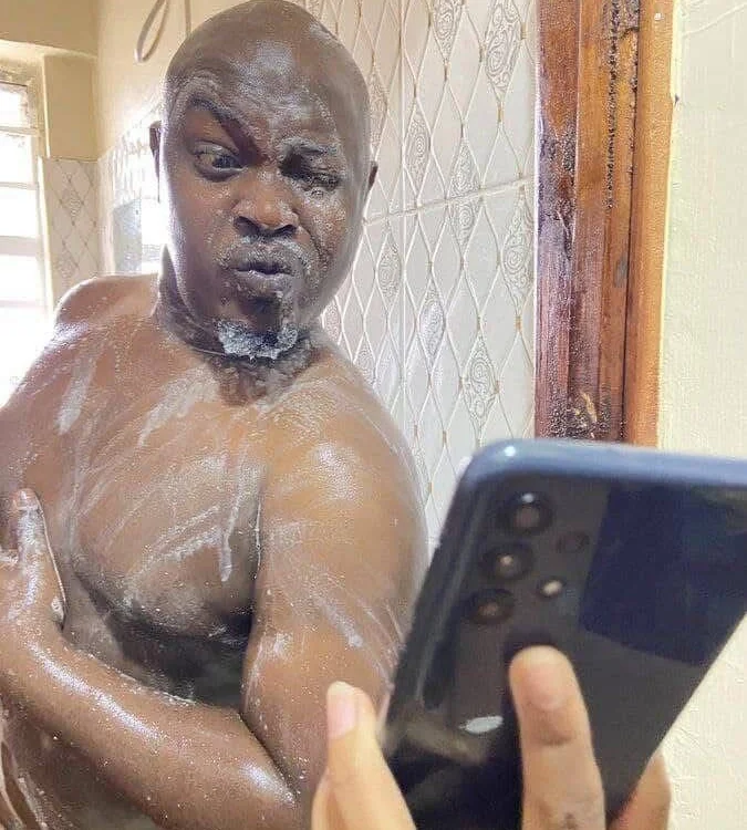 kingofextrasize: συνομιλία ΧΧΧ εκτός σύνδεσης