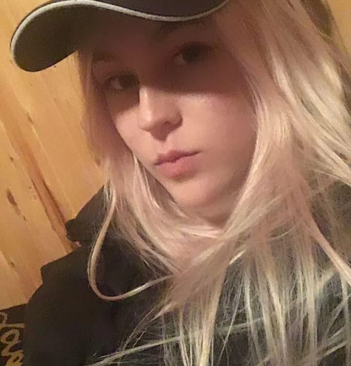 LiaAhMiller's Offline XXX Chat