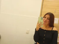 emily_redhead6's Offline XXX Chat